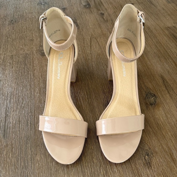 Chinese Laundry Tan Heels with Ankle Strap Women’s 9.5 - Picture 7 of 11